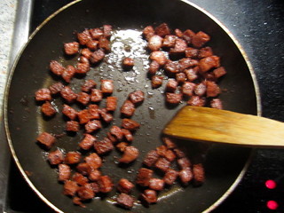 02 wie bacon in pan
